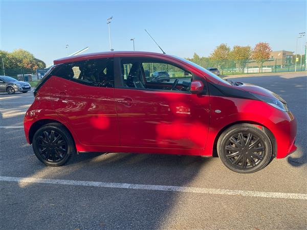 Toyota Aygo 1.0 VVT- x play