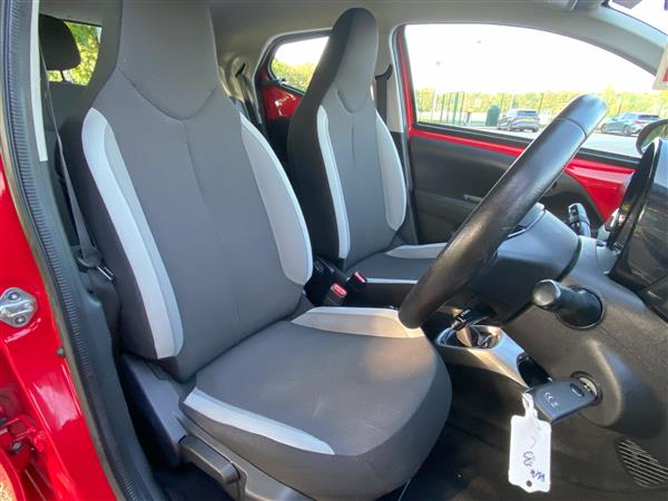 Toyota Aygo 1.0 VVT- x play